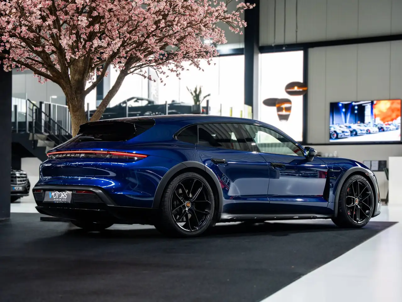 Porsche Taycan - 4