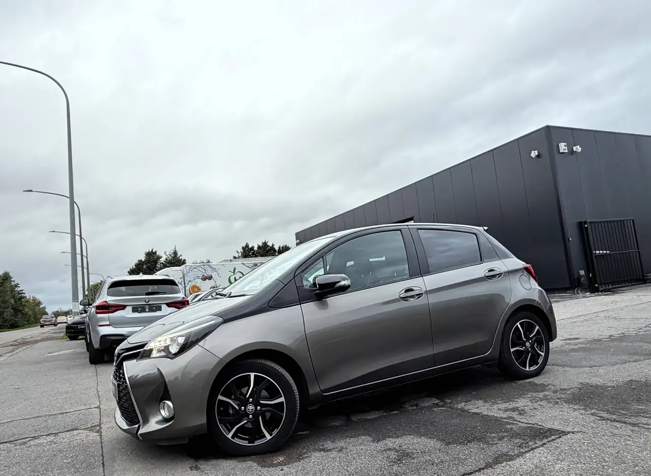 Toyota Yaris - 4