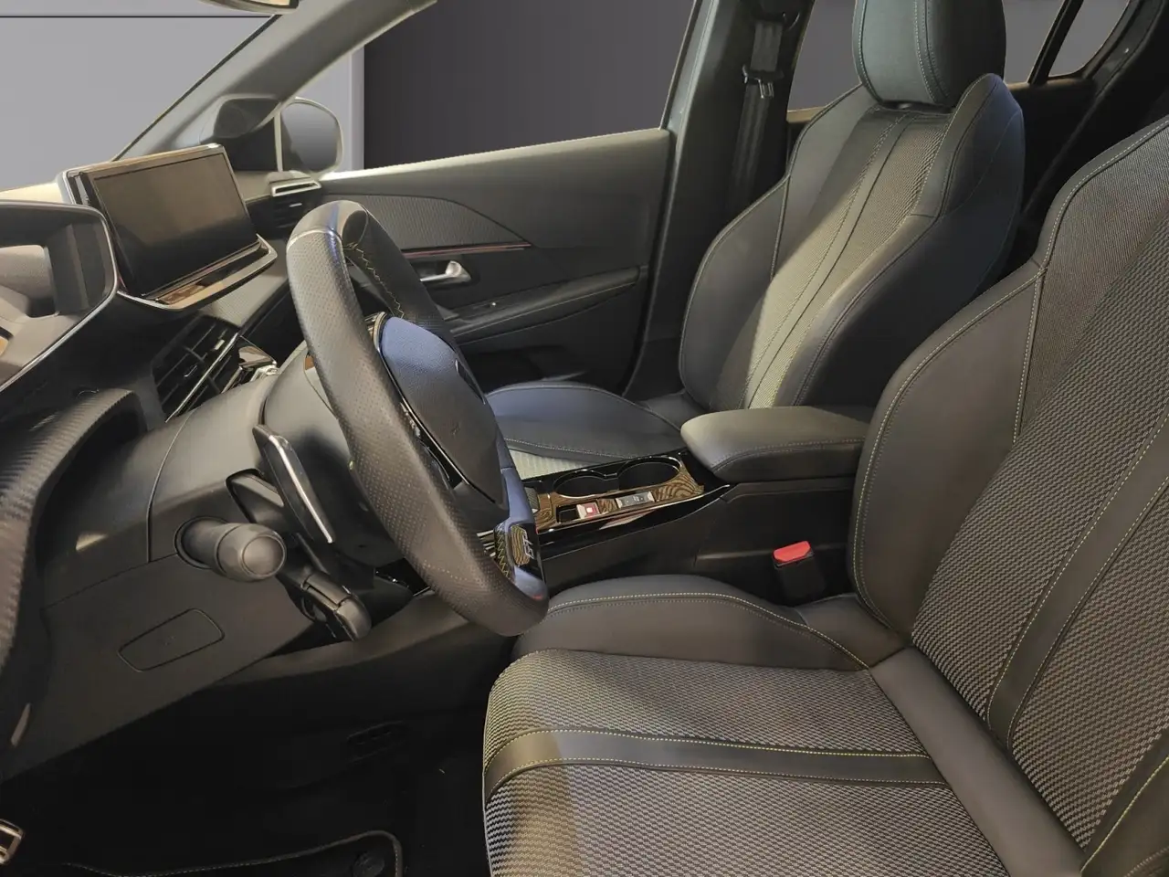 Peugeot 208 - 6
