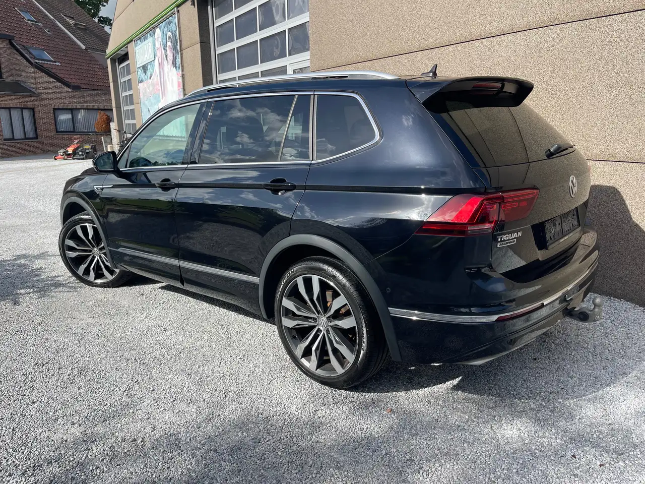 Volkswagen Tiguan - 4