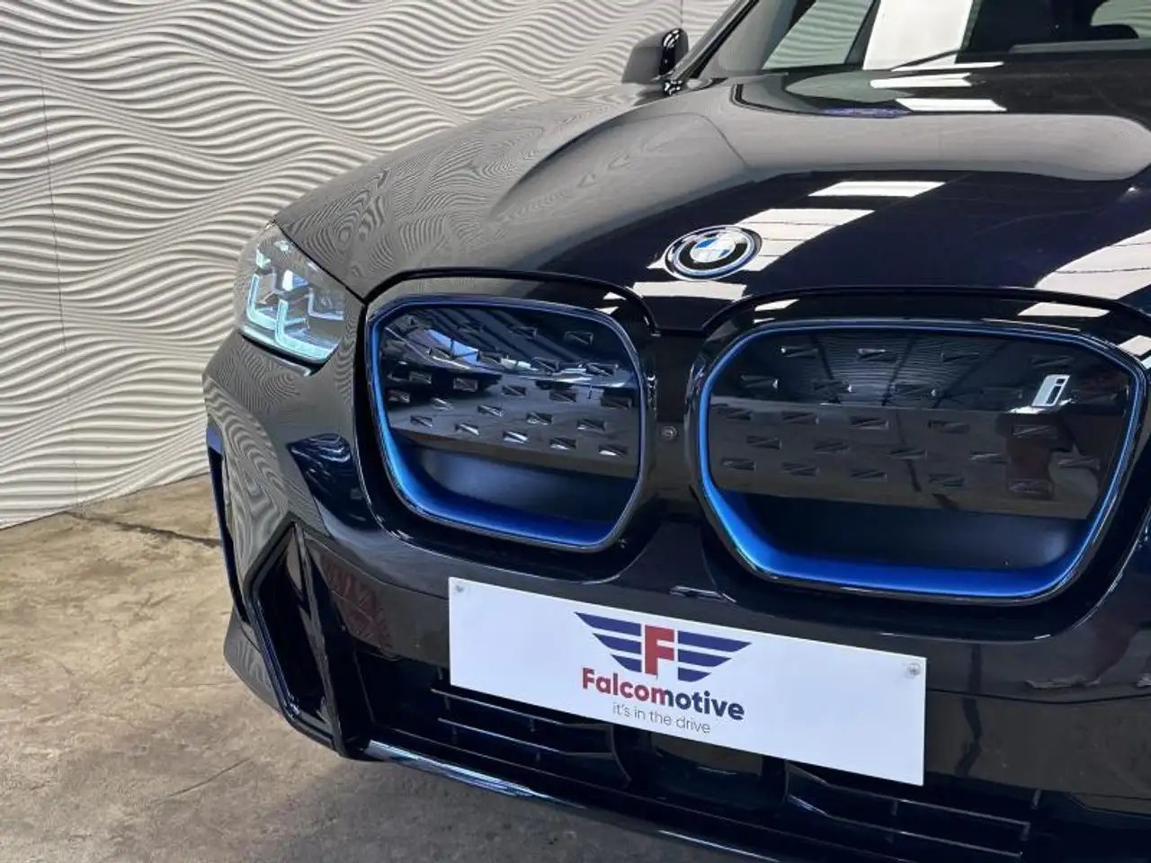 BMW iX3 - 7