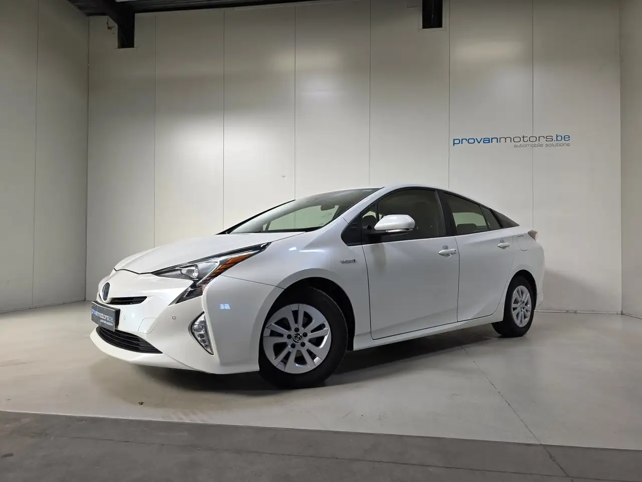 Toyota Prius - 4