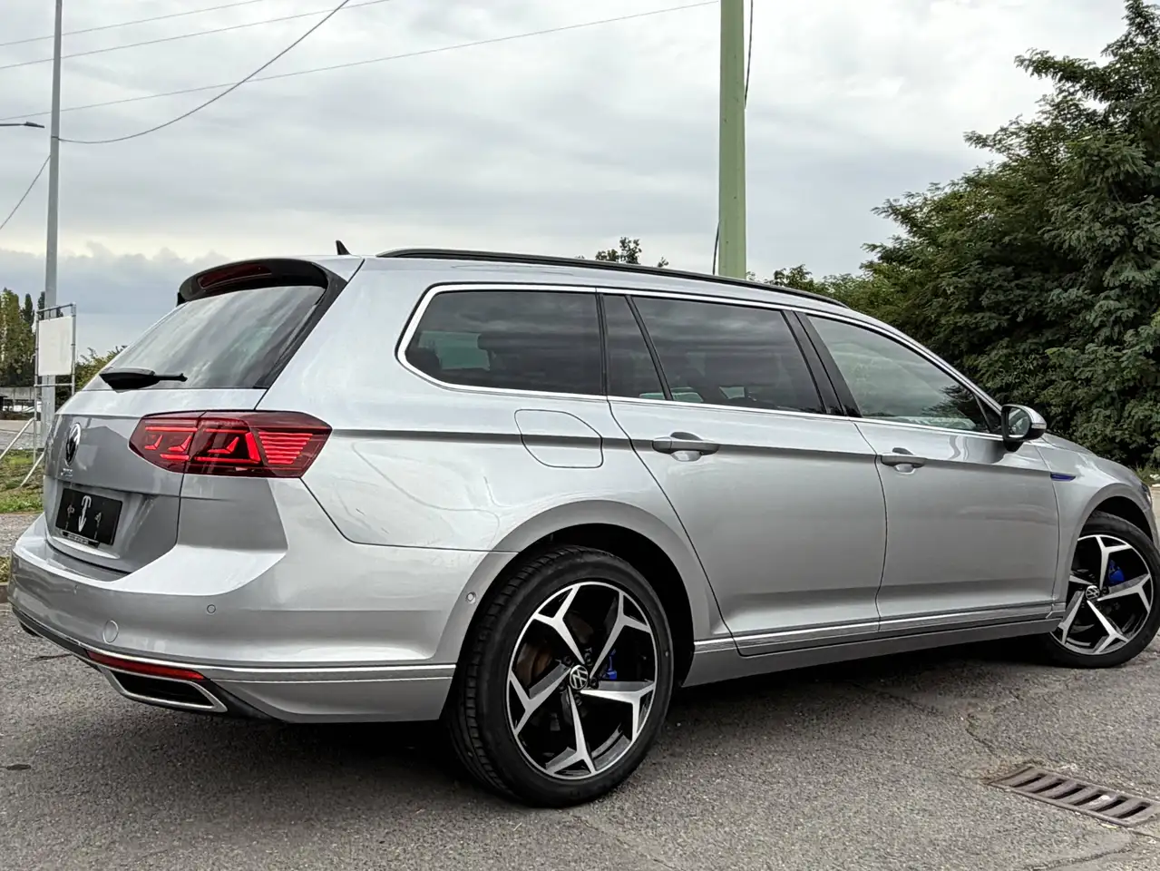 Volkswagen Passat - 10