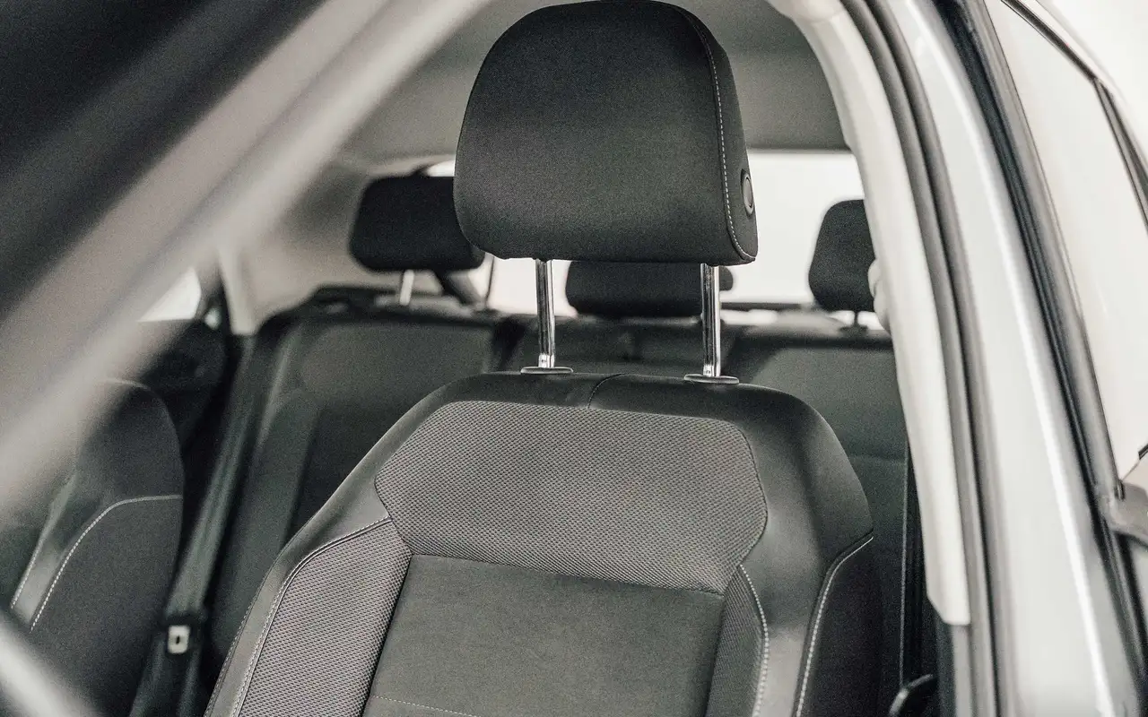Volkswagen T-Roc - 10