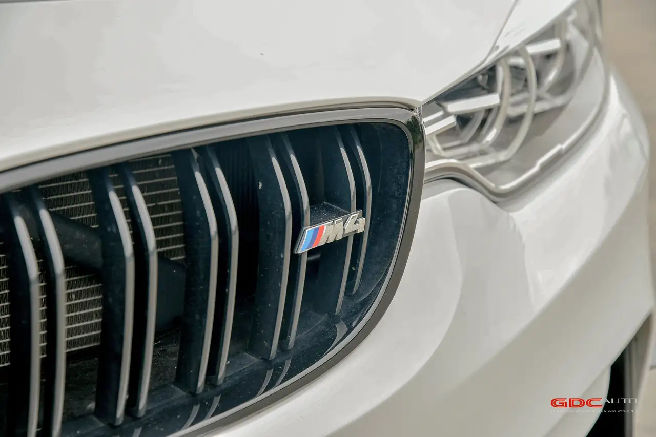 BMW M4 - 6