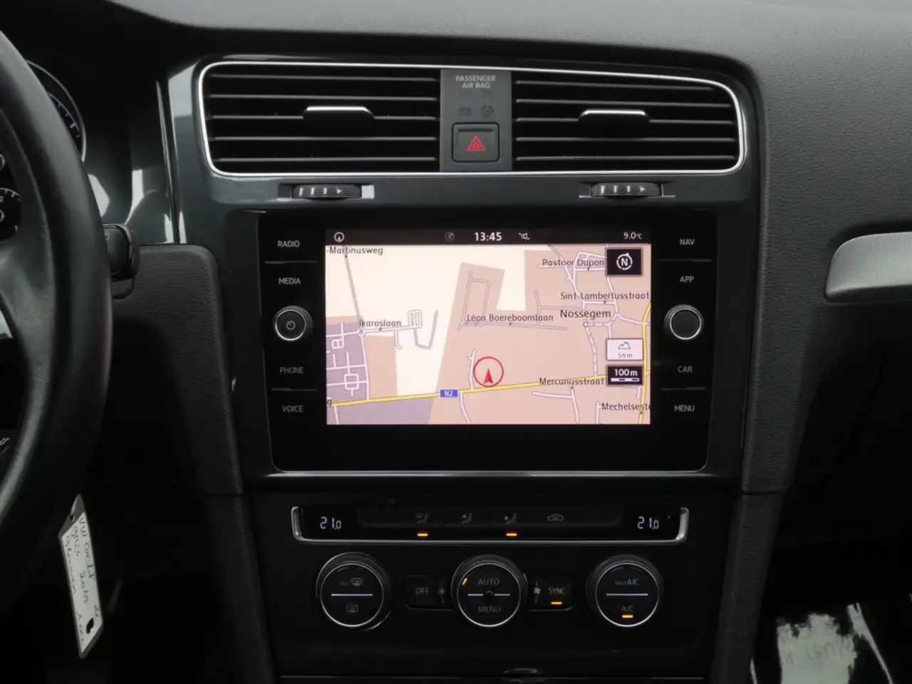 Volkswagen Golf - 9