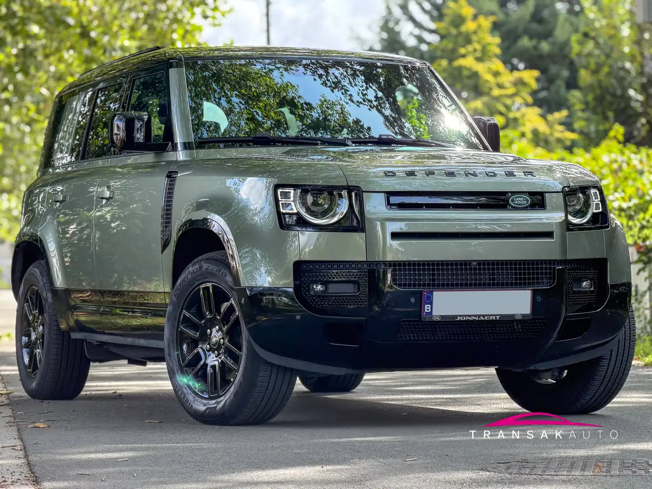 Land Rover Defender - 2