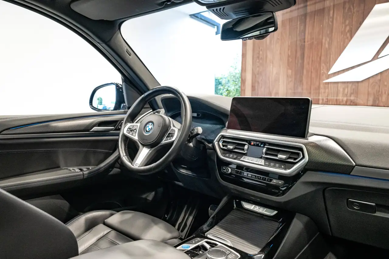 BMW iX3 - 3