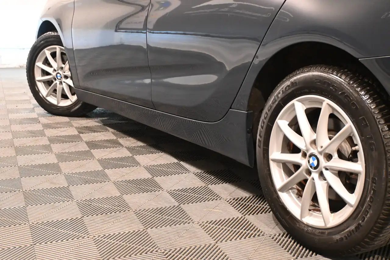 BMW 216 - 9