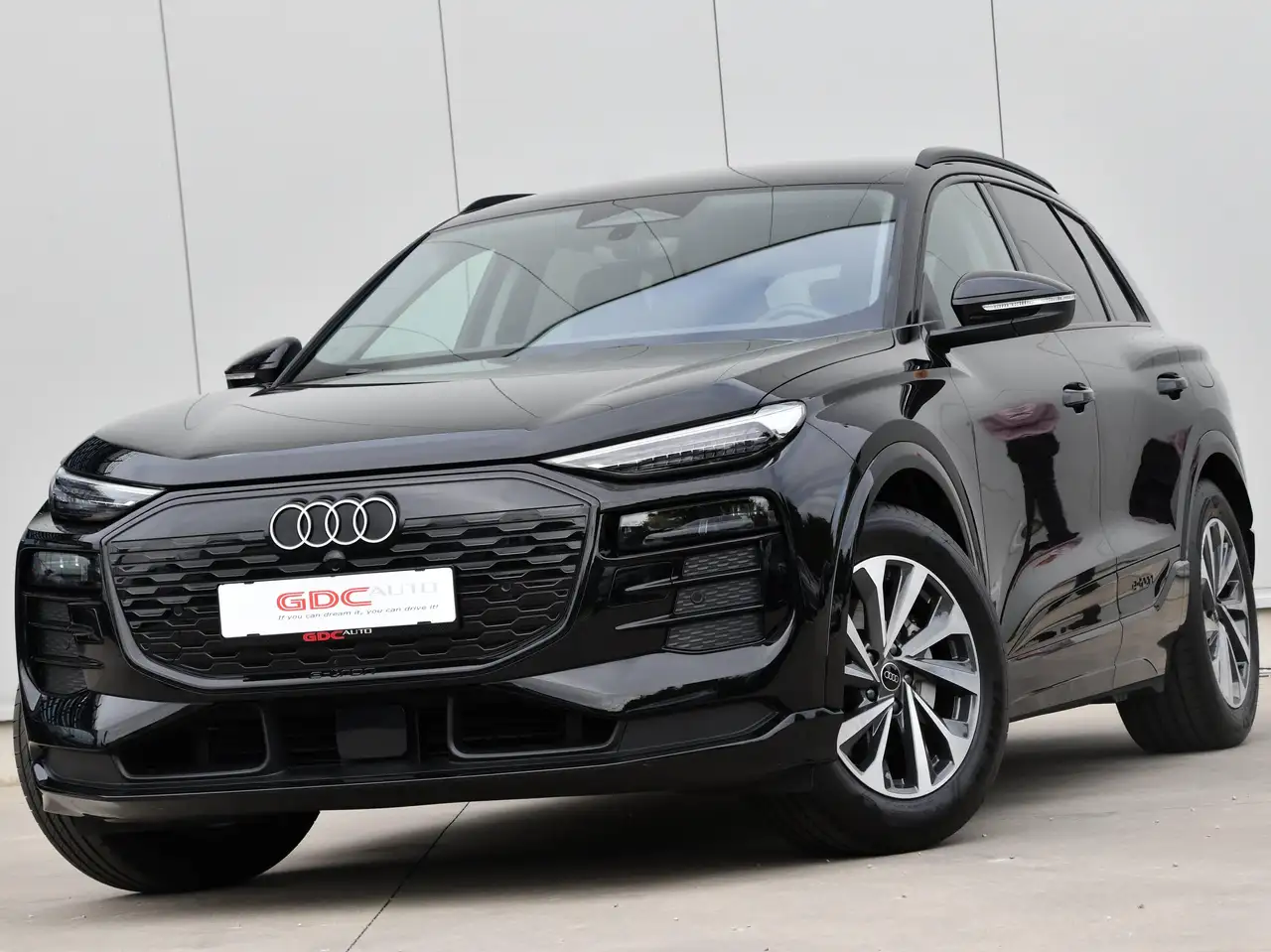 Audi Q6 e-tron - 2