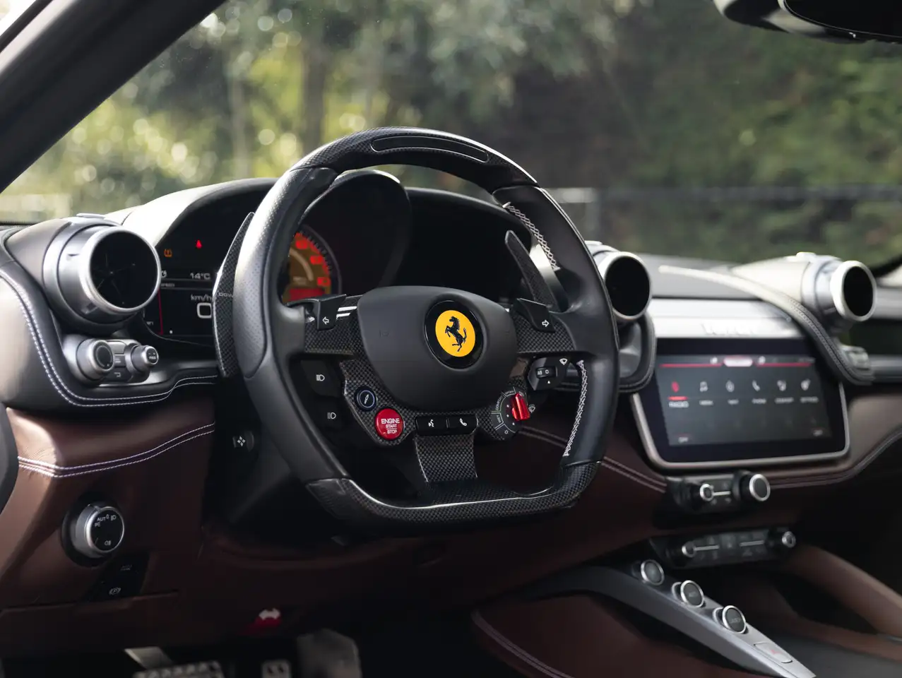 Ferrari GTC4 Lusso - 6