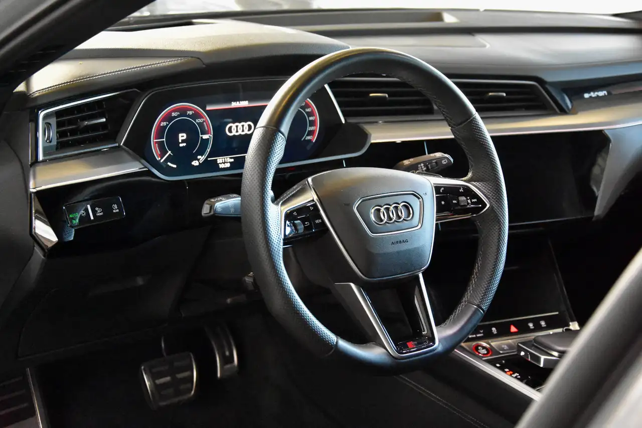 Audi SQ8 e-tron - 4