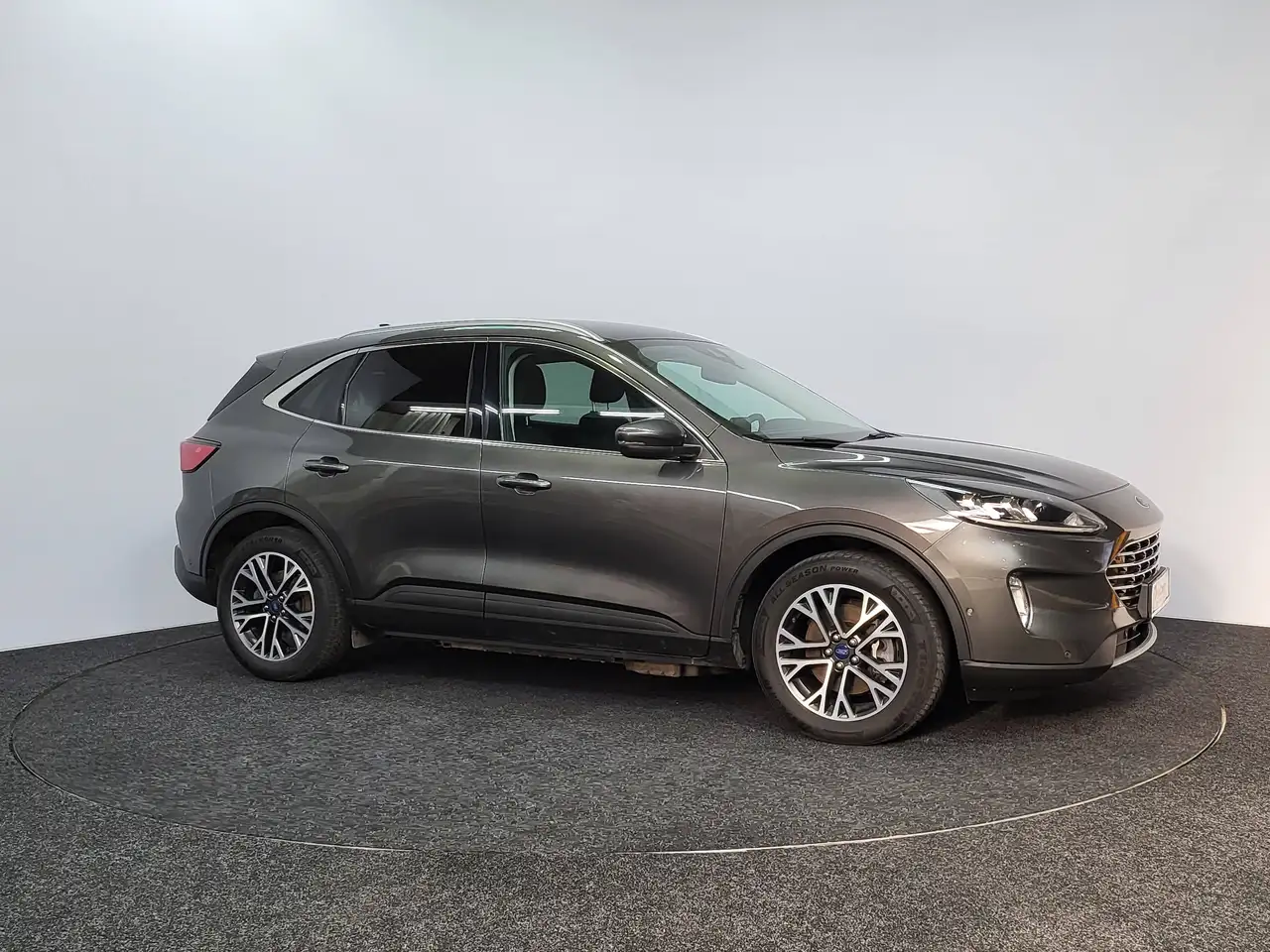 Ford Kuga - 8