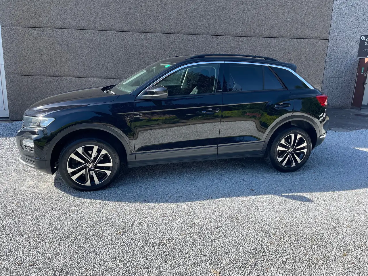 Volkswagen T-Roc - 3