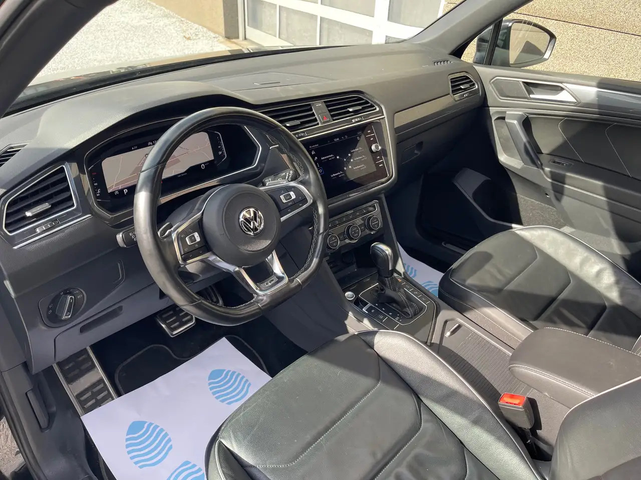 Volkswagen Tiguan - 9