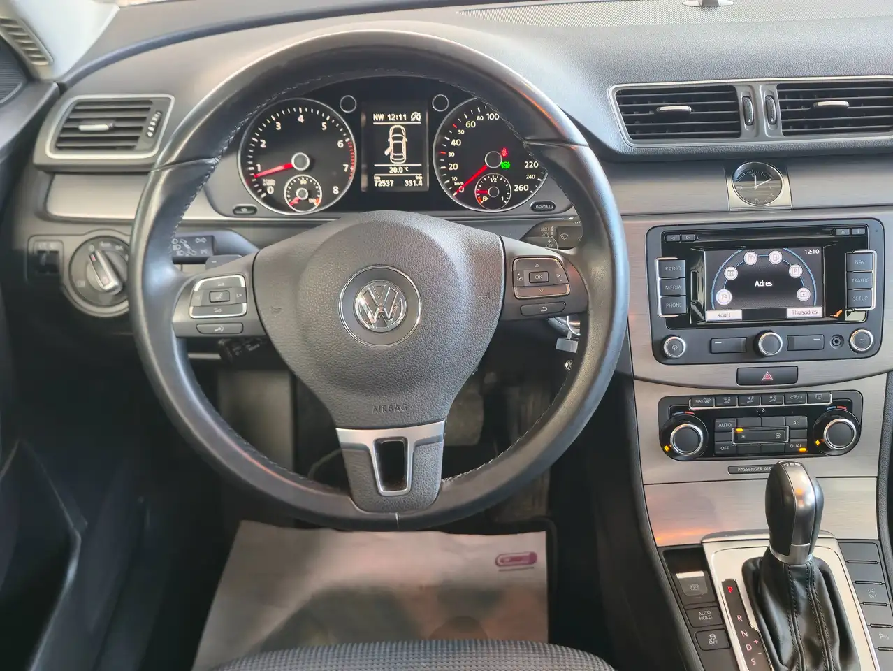 Volkswagen Passat - 9