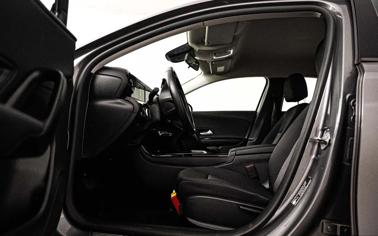 Mercedes-Benz A 180 - 9