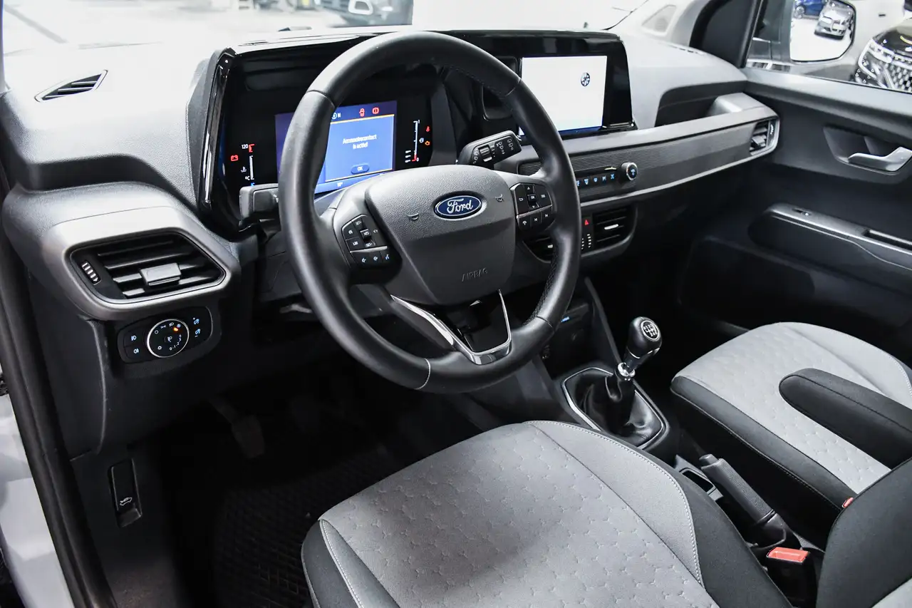 Ford Tourneo Courier - 8