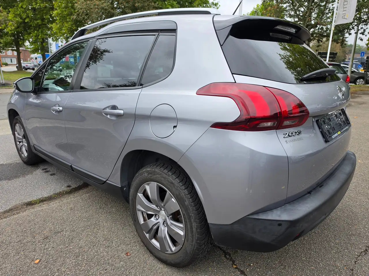 Peugeot 2008 - 4