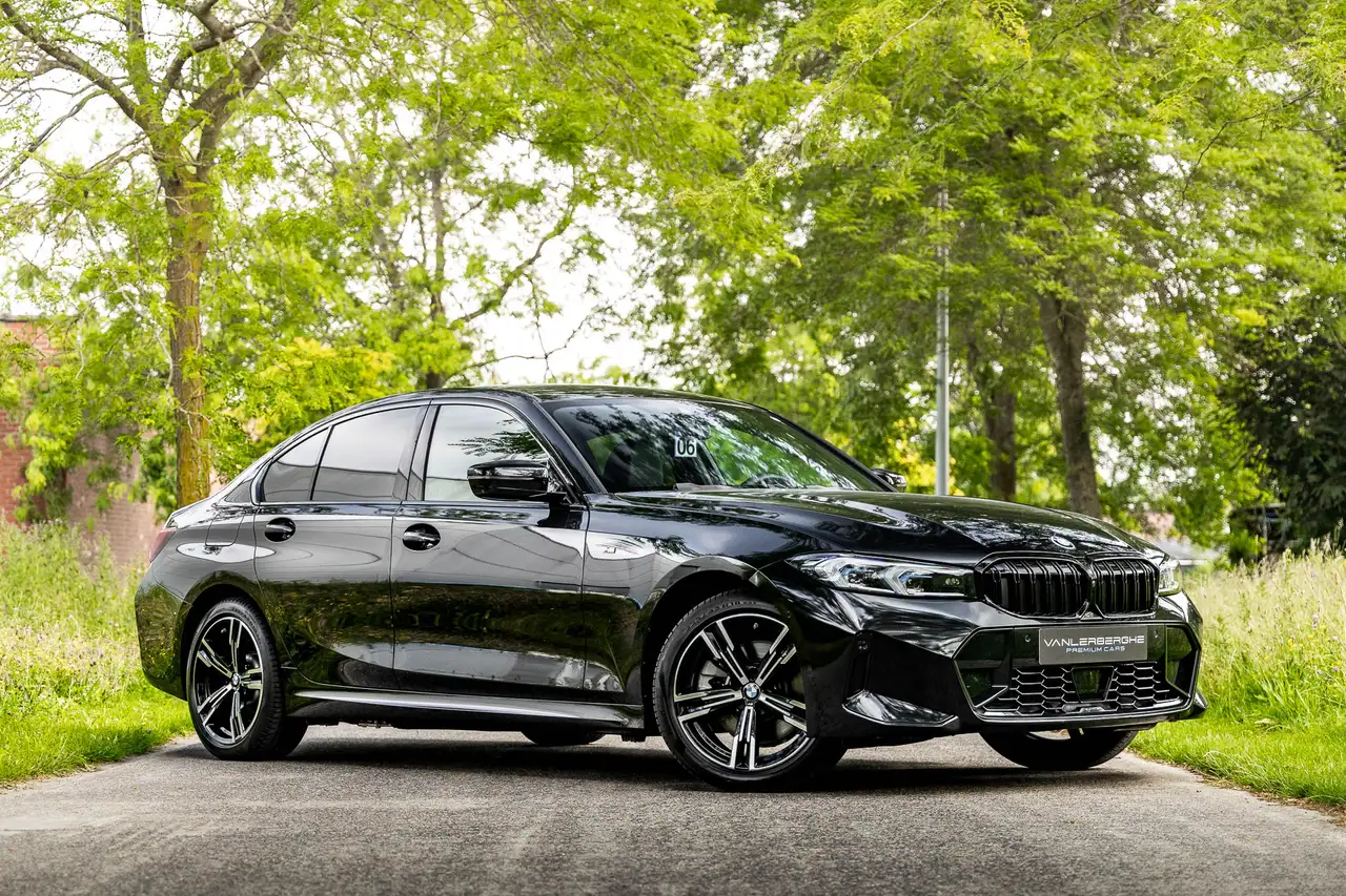 BMW 330