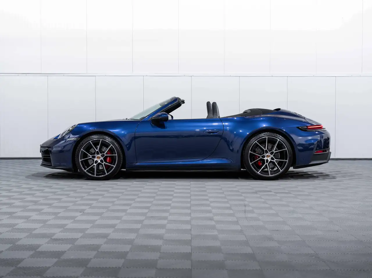 Porsche 992 - 4