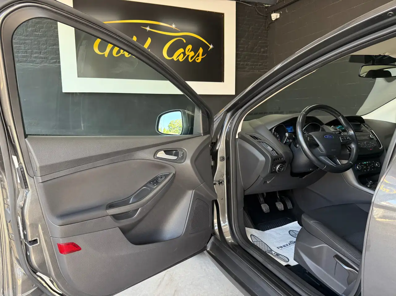 Ford Focus - 9