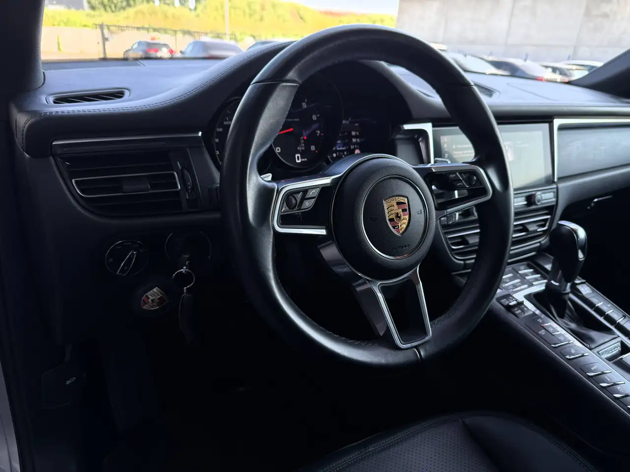 Porsche Macan - 12