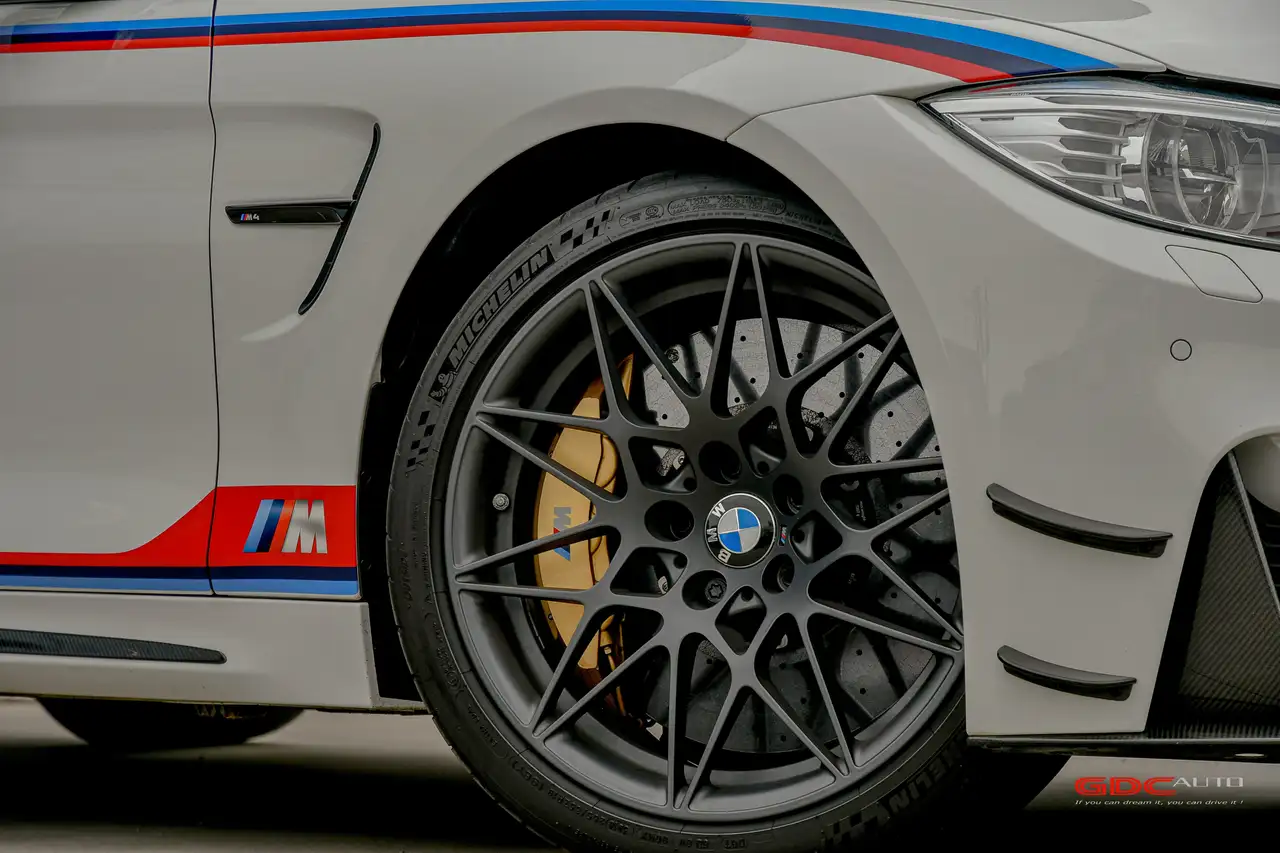 BMW M4 - 5
