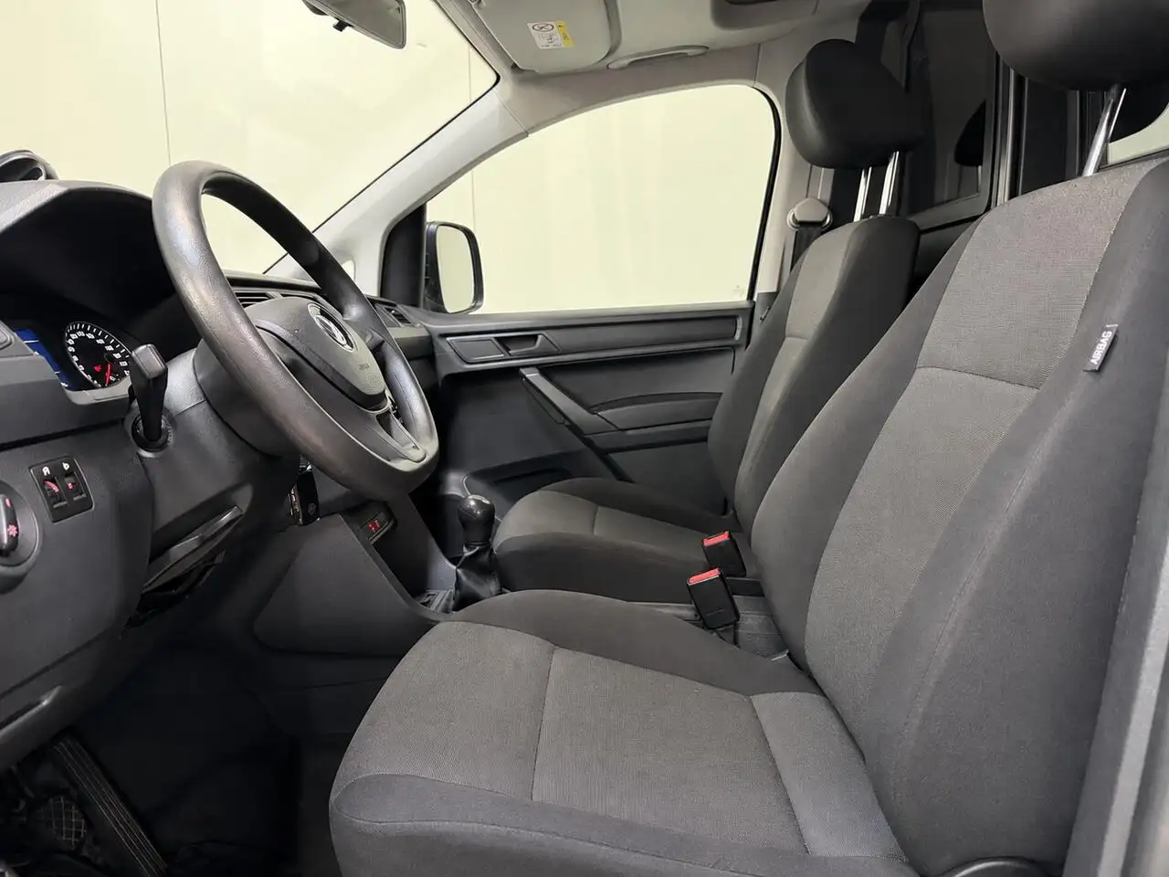 Volkswagen Caddy - 9