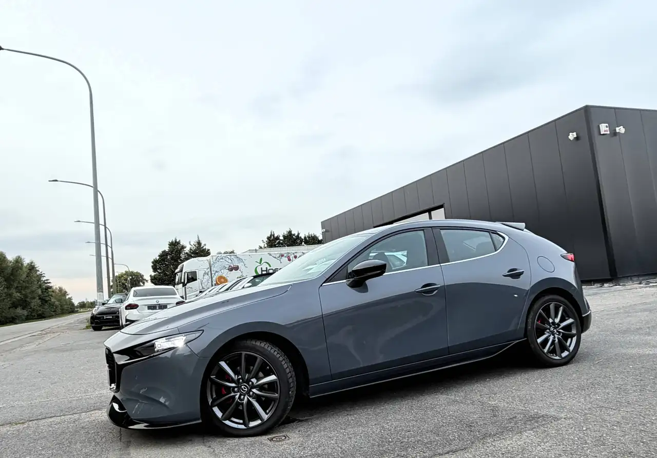 Mazda 3 - 4