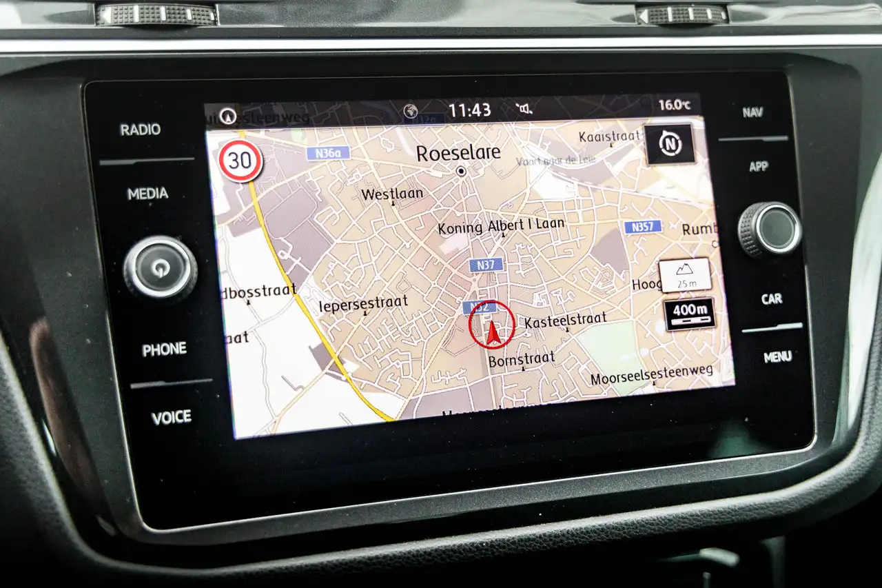 Volkswagen Tiguan - 10