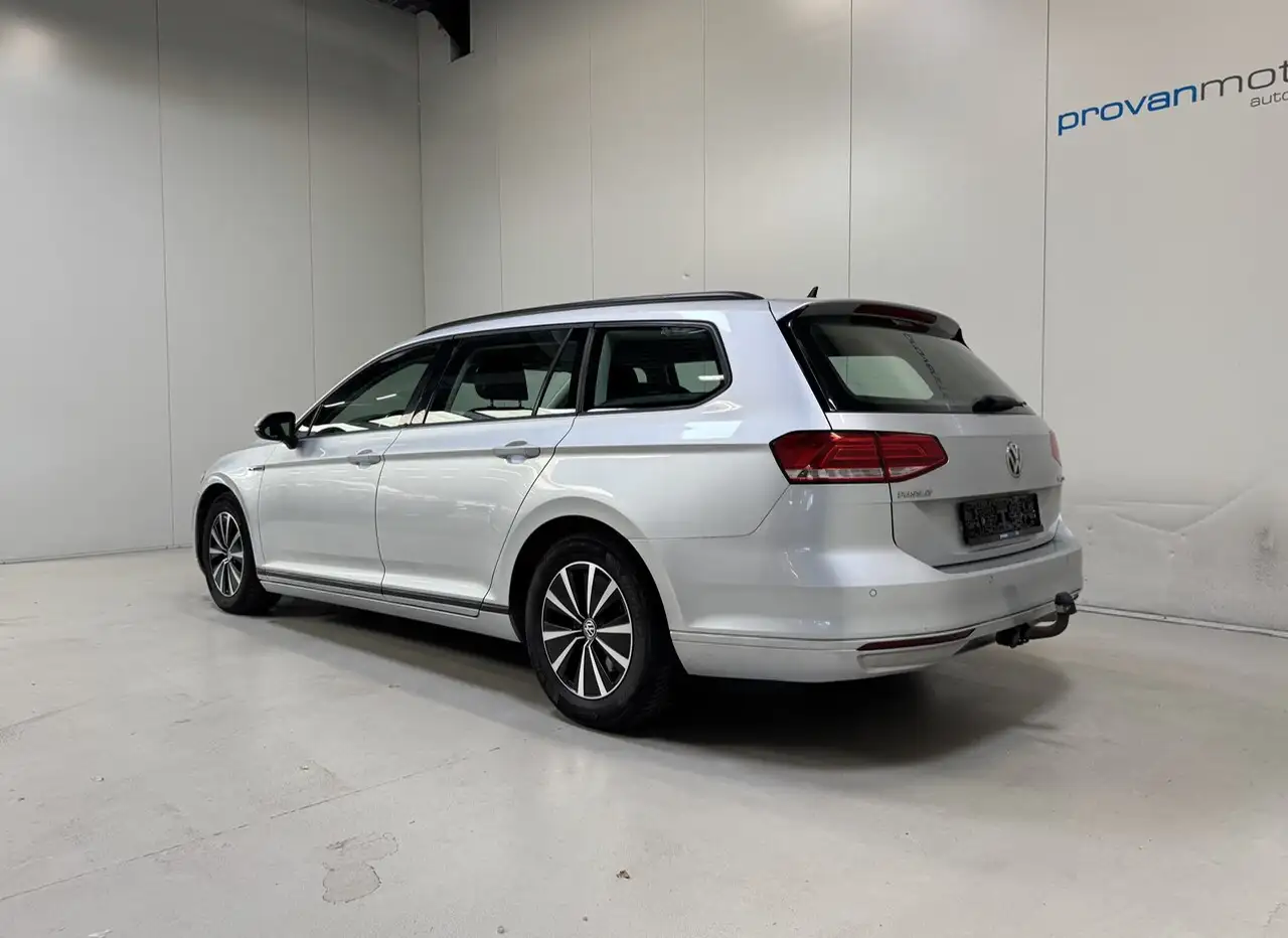 Volkswagen Passat - 6