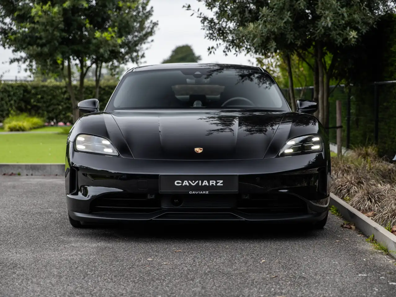 Porsche Taycan - 4