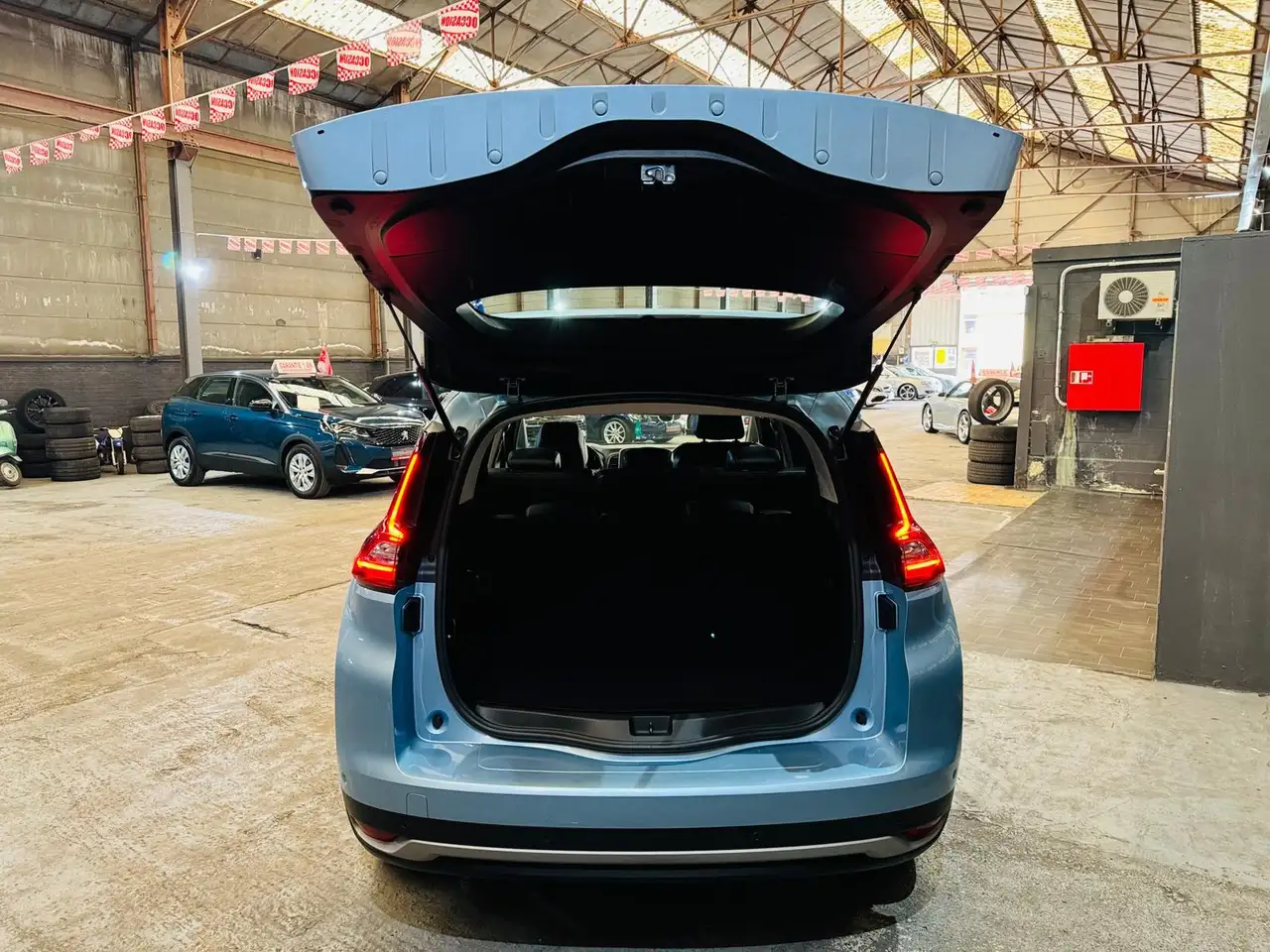 Renault Grand Scenic - 9