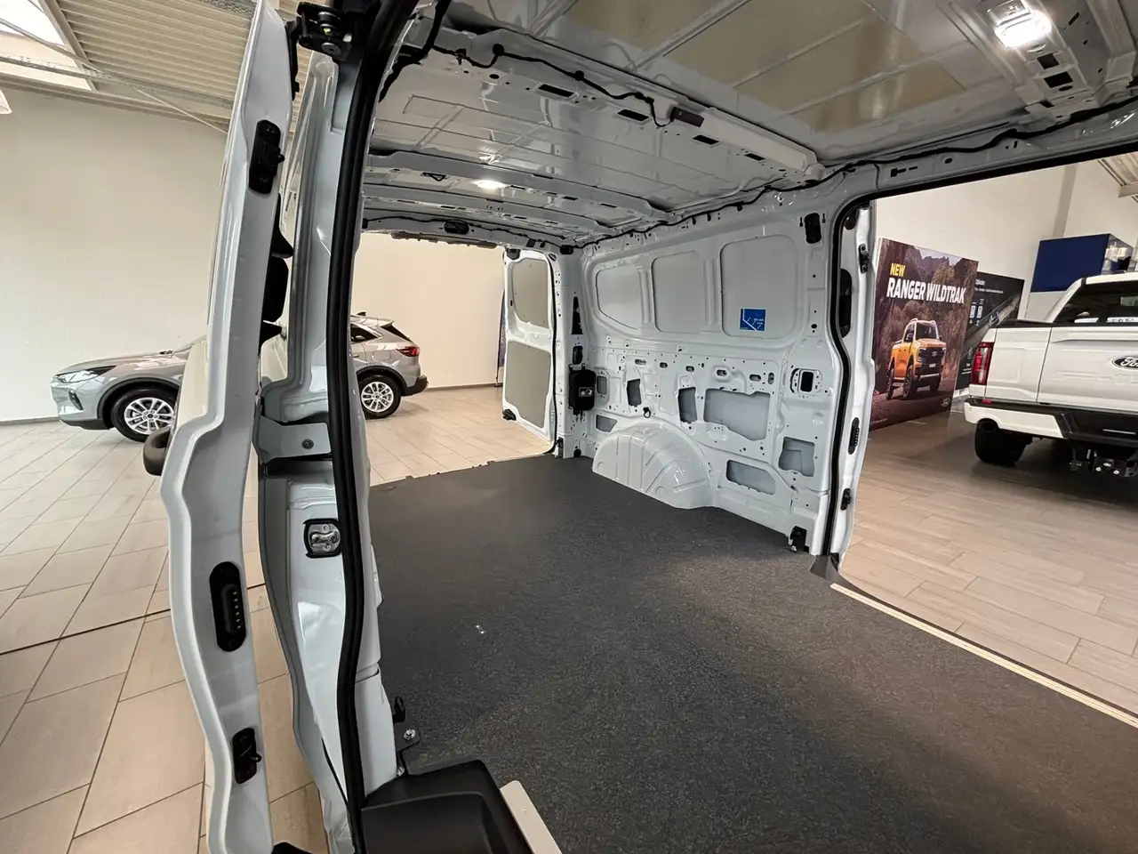 Ford Transit Custom - 11