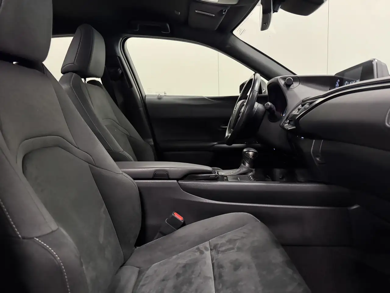 Lexus UX 250h - 2