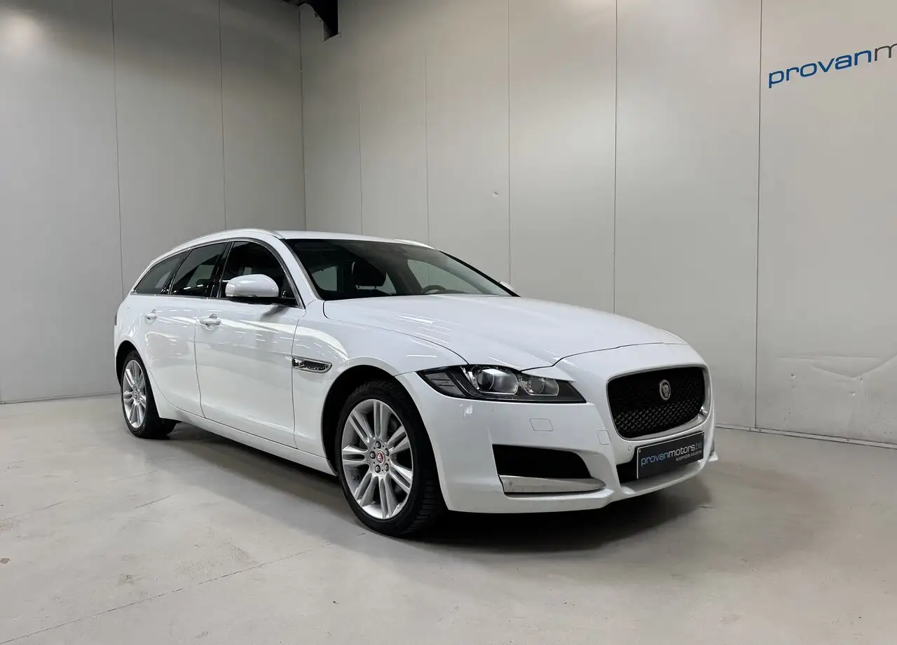 Jaguar XF - 5