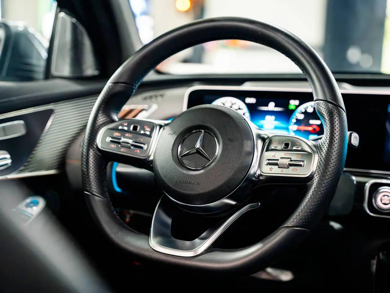 Mercedes-Benz EQC 400 - 12