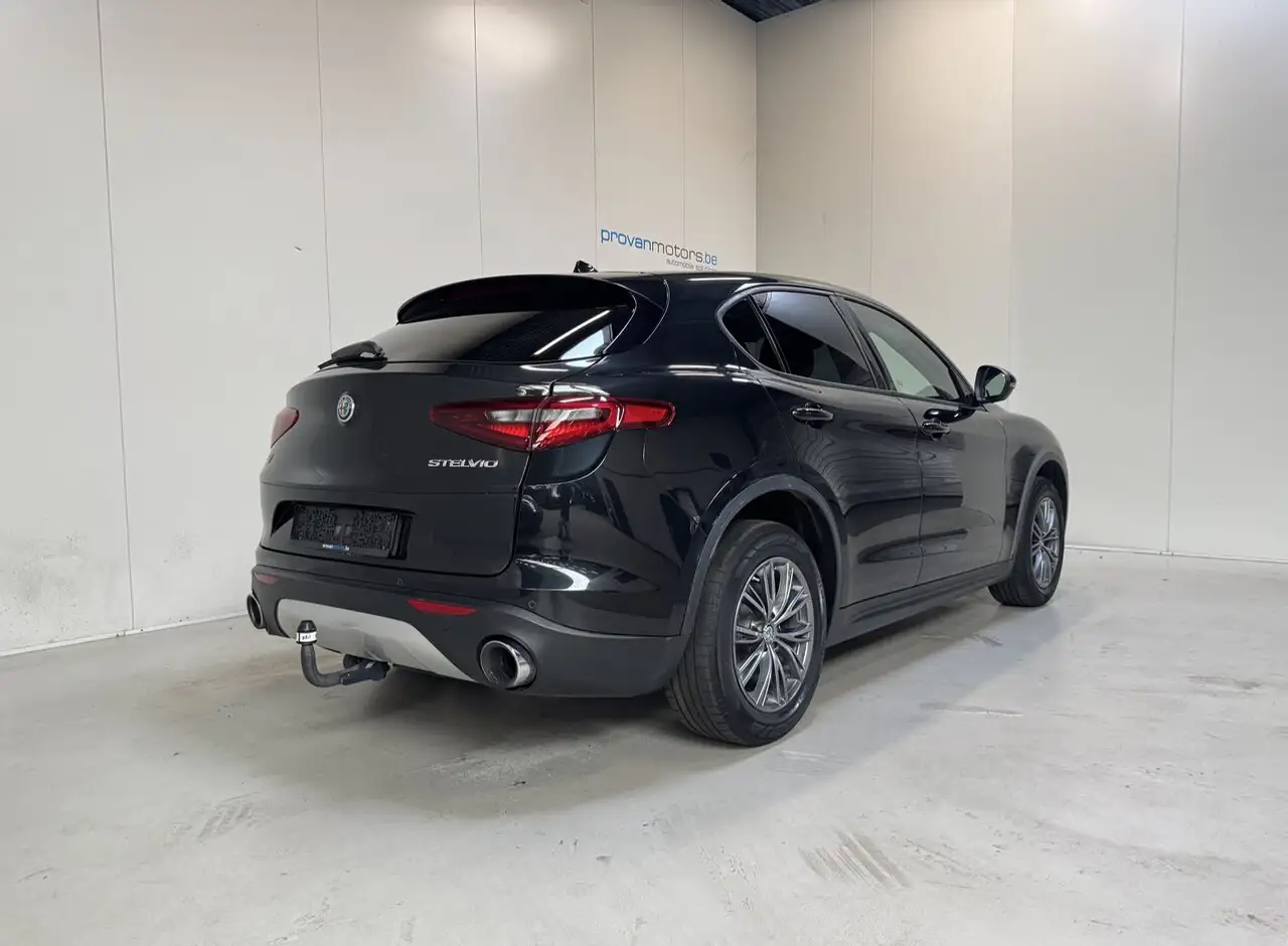 Alfa Romeo Stelvio - 3