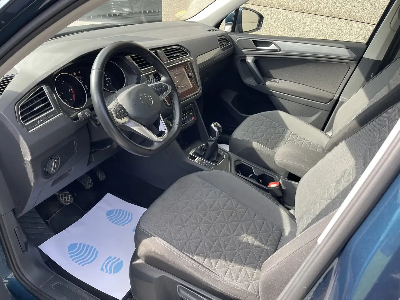Volkswagen Tiguan - 9