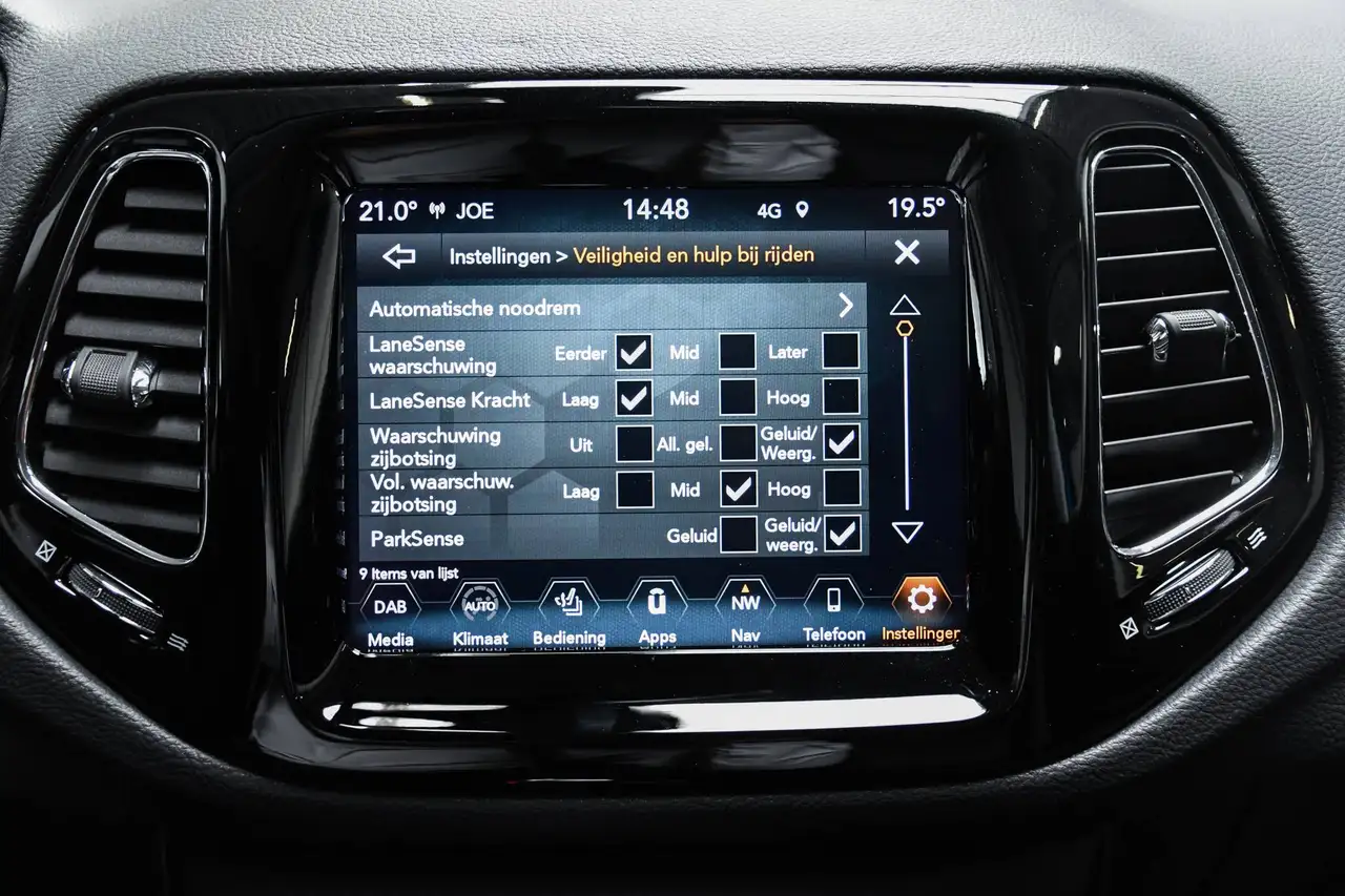 Jeep Compass - 12