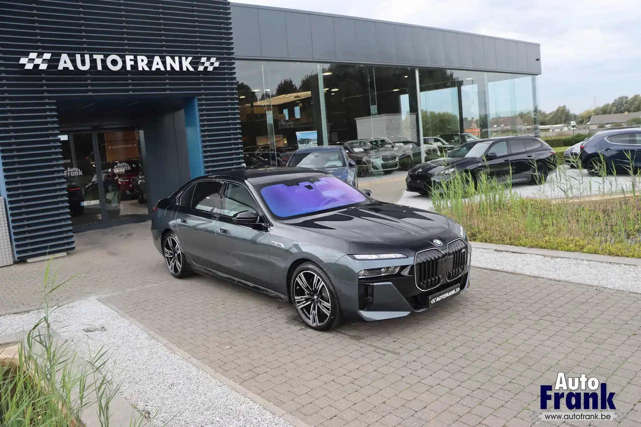 BMW i7 - 9