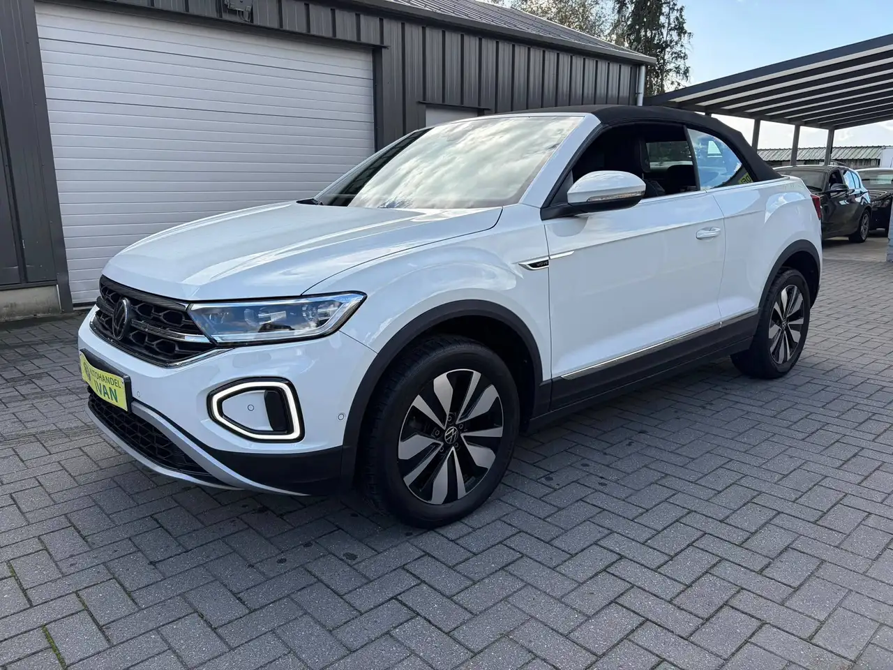 Volkswagen T-Roc - 3