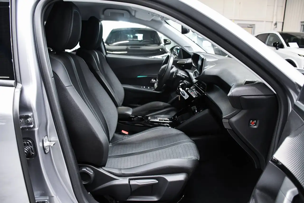 Peugeot 2008 - 6