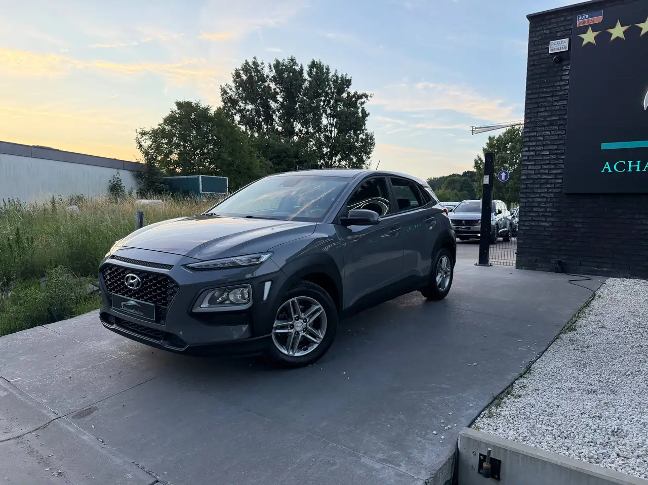 Hyundai KONA - 7