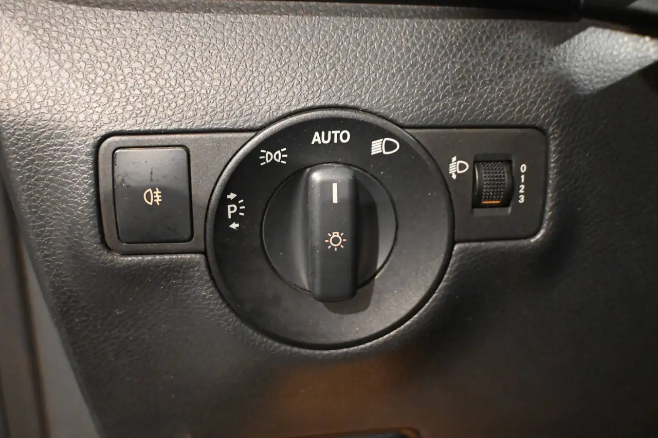 Mercedes-Benz B 180 - 12