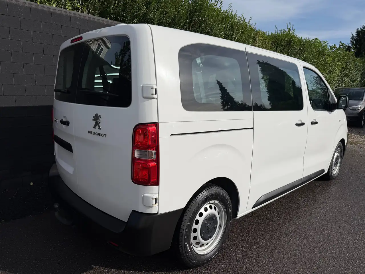 Peugeot Traveller - 4