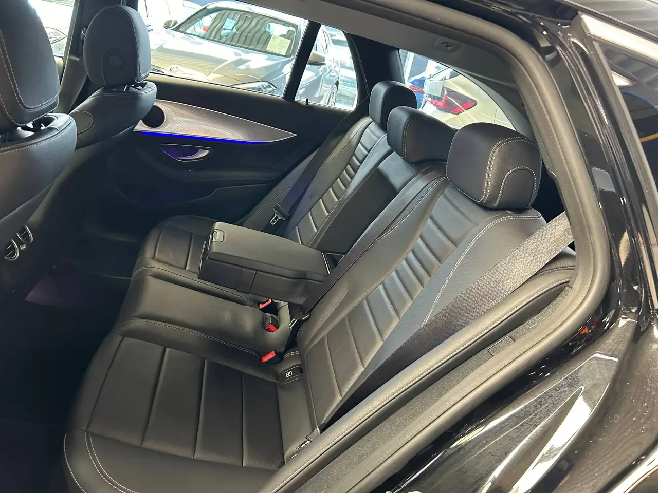 Mercedes-Benz E 200 - 8
