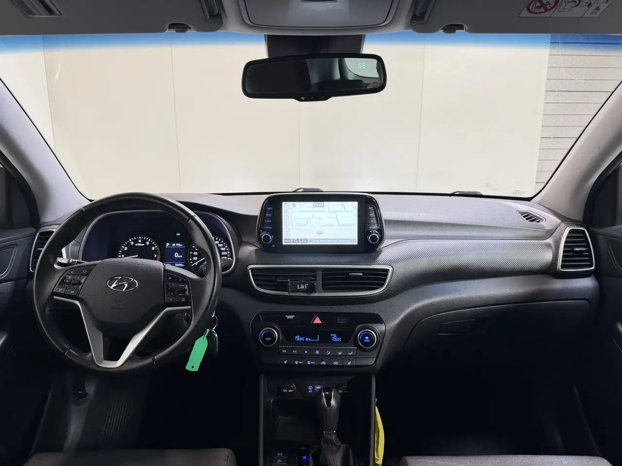 Hyundai TUCSON - 11