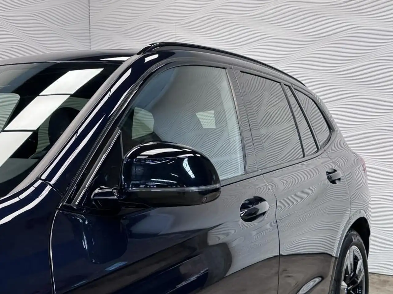 BMW iX3 - 10